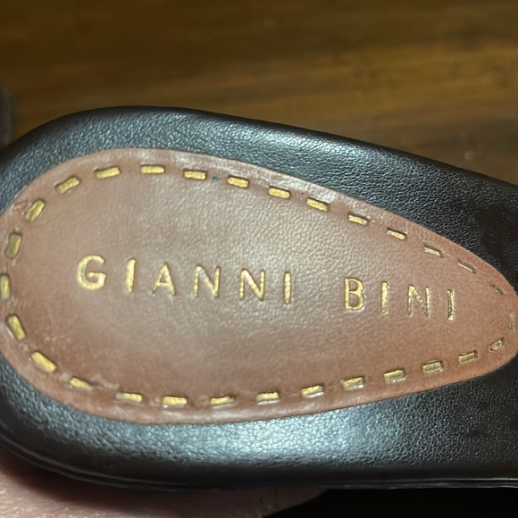 Gianni Bini wedge sandles sz8.5 Brown with multicolored strap - Picture 8 of 9